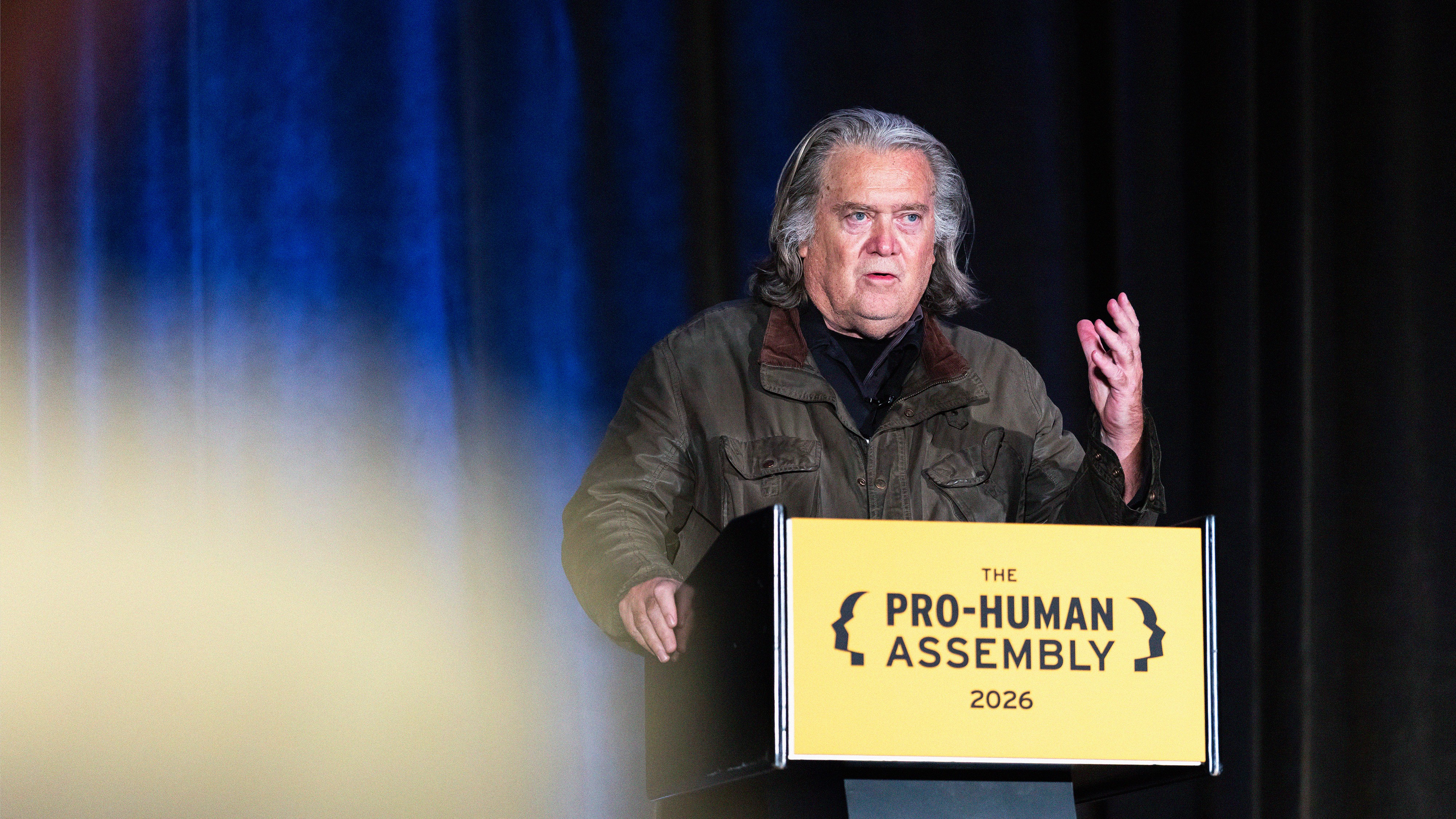 Sanders y Bannon intentan salvar al capitalismo de sí mismo
