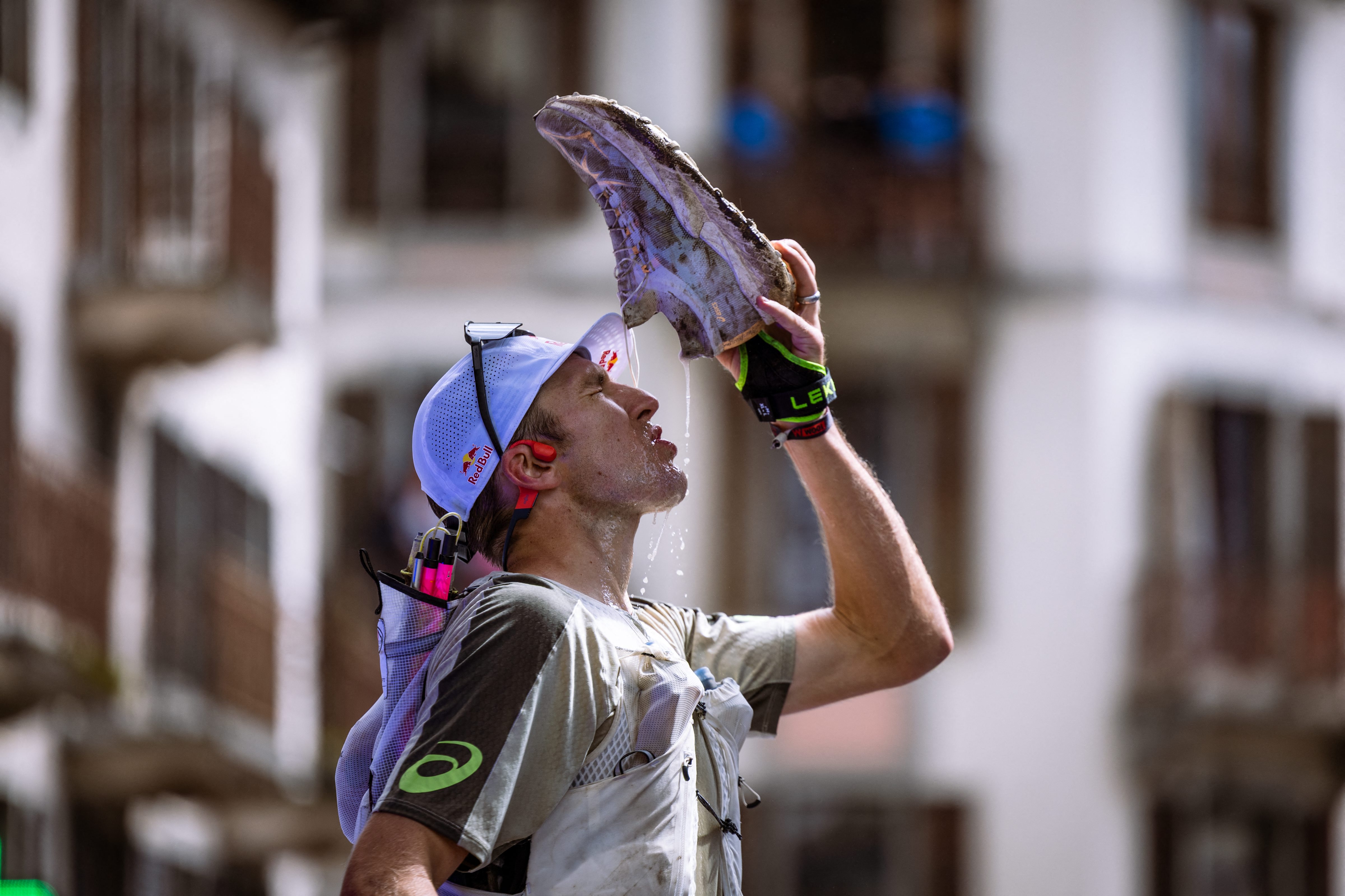 La invasión de «runners» y corredores de «trail» preocupa al rural europeo