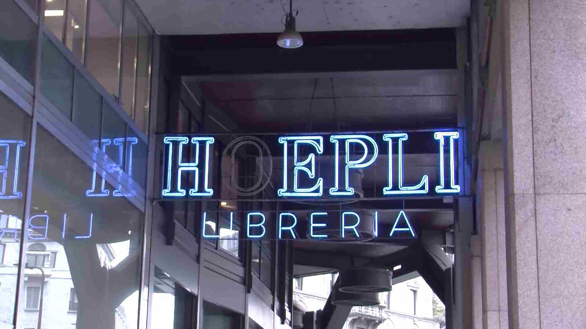 Hoepli, la librería icónica de Milán, camino de ser comprada por sus trabajadores