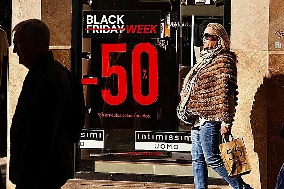La IA se convierte en el asesor de compras de la mayoría de los españoles